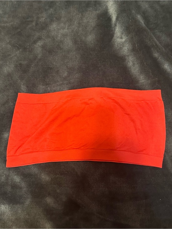 Zenana Outfitters Other - Zenana Outfitters Red Seamless Bandeau
